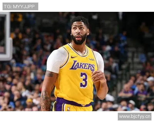 雷迪克透露詹姆斯本周积极参与个人训练提升状态